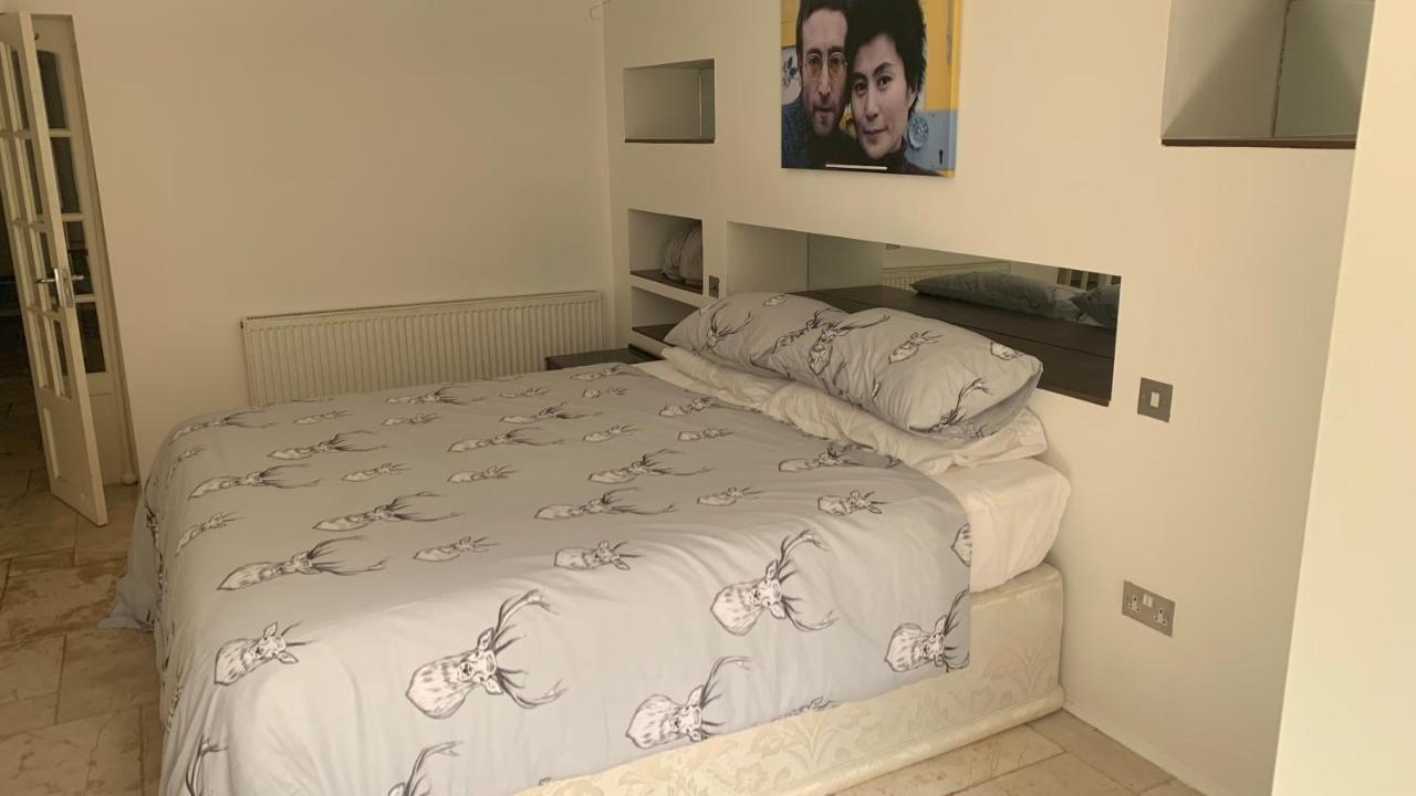 Вилла Spacious With Spectacular Views And Private Garden Бакстон Экстерьер фото